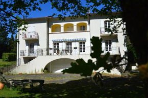 Гостиница L'Escalère  Арно-Гийем